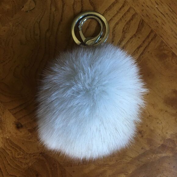 WHITE POM Key Ring and Latch - Picture 1 of 2
